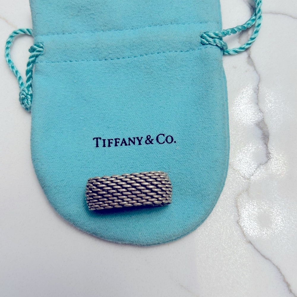 Tiffany’s Women’s Mesh Ring